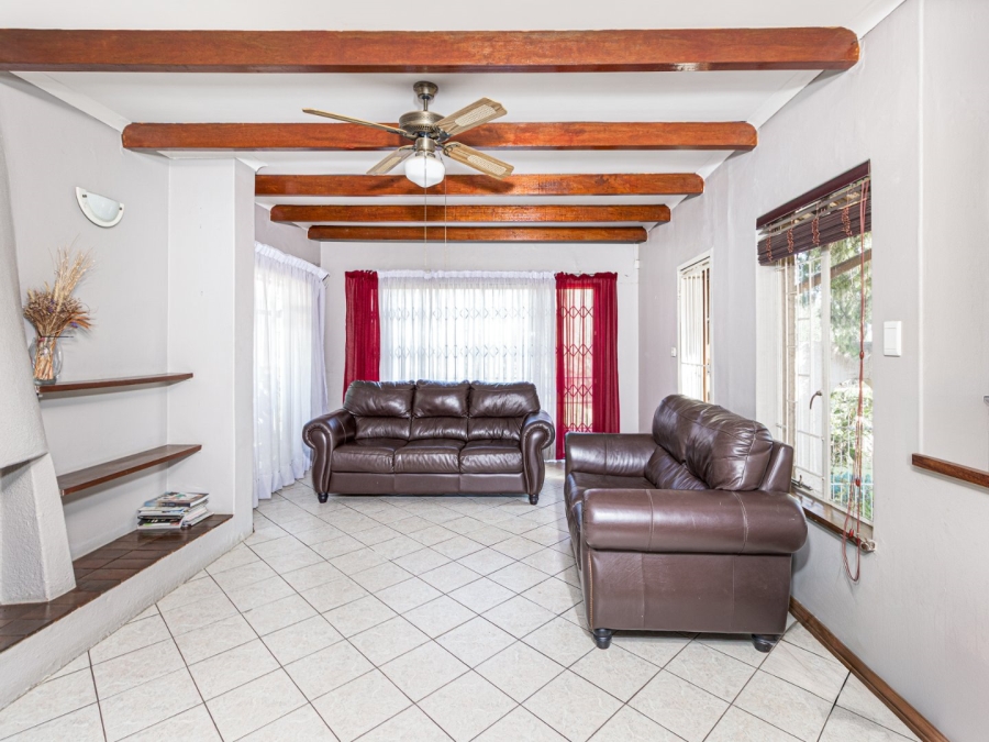 4 Bedroom Property for Sale in Schoemansville North West